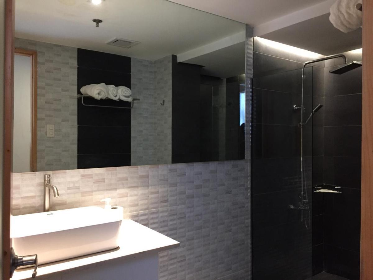 Tely'S Bed & Breakfast Iloilo Powered By Cocotel 외부 사진