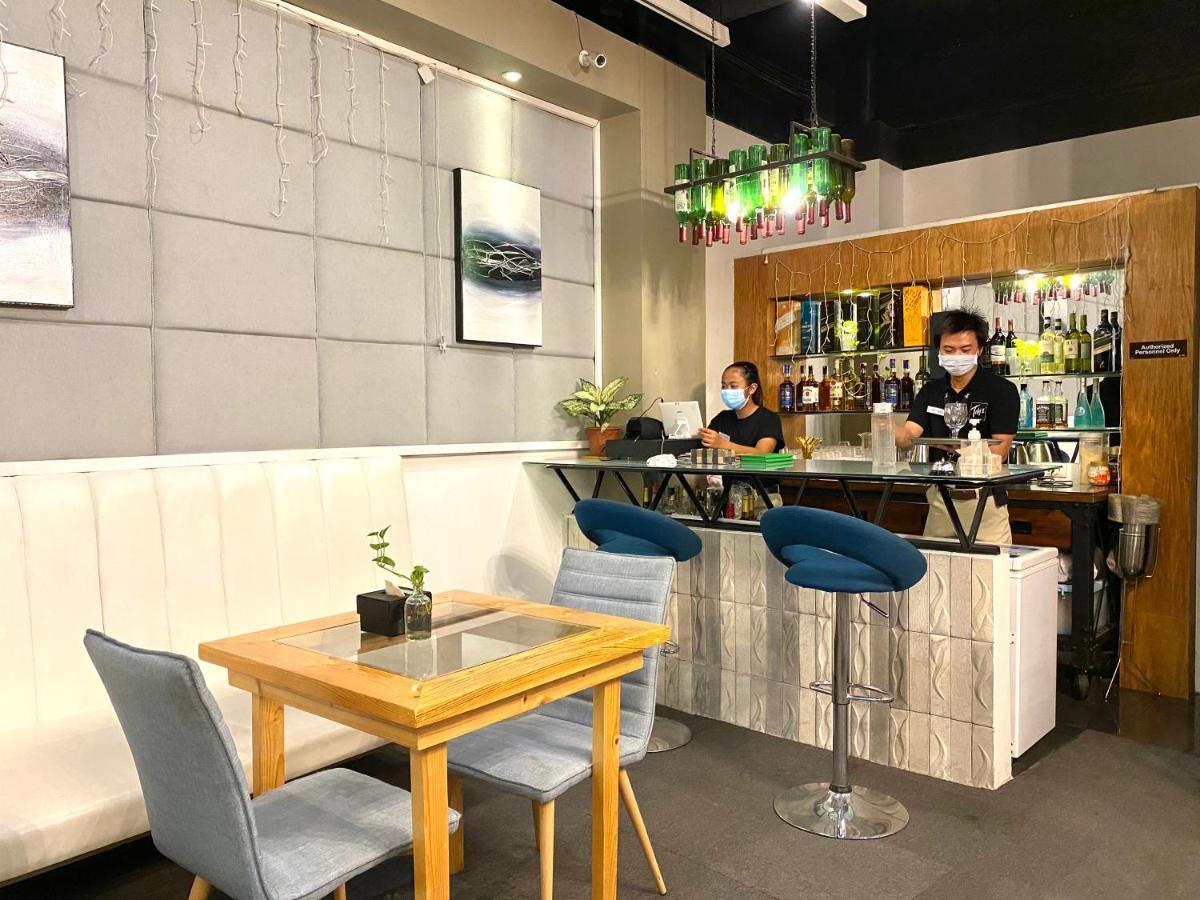 Tely'S Bed & Breakfast Iloilo Powered By Cocotel 외부 사진