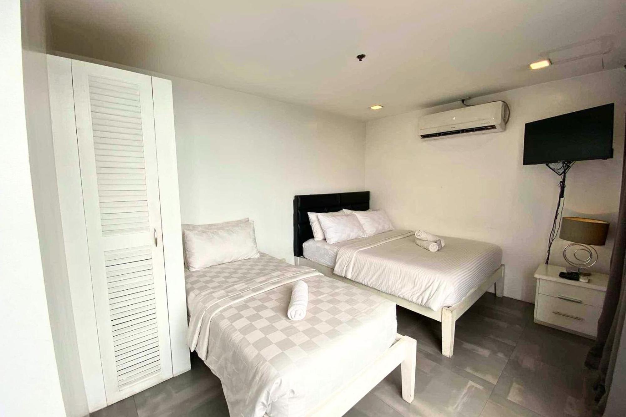 Tely'S Bed & Breakfast Iloilo Powered By Cocotel 외부 사진