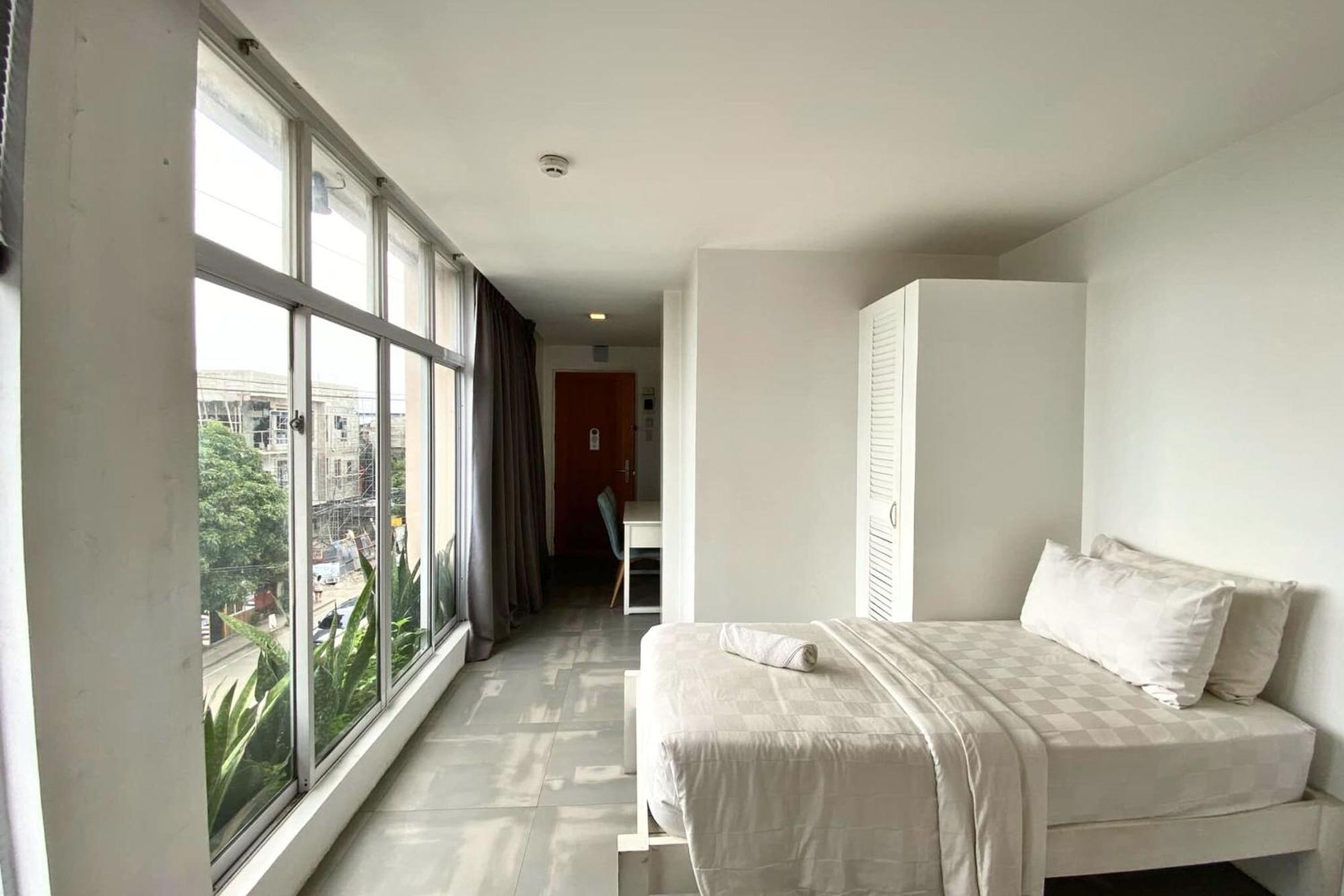 Tely'S Bed & Breakfast Iloilo Powered By Cocotel 외부 사진