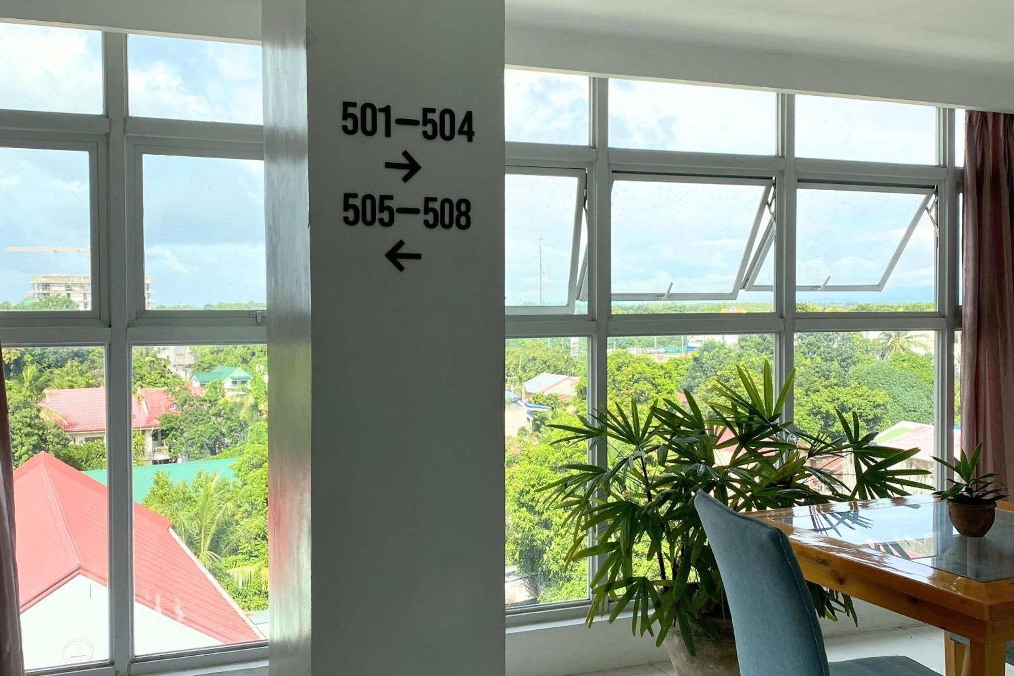 Tely'S Bed & Breakfast Iloilo Powered By Cocotel 외부 사진